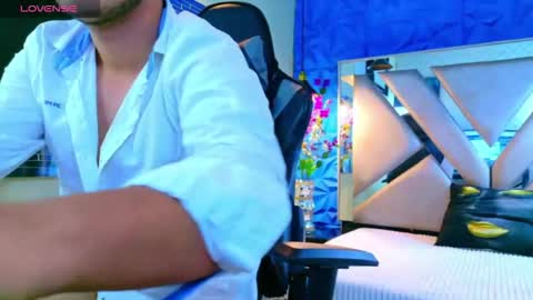 oliver_jamees online show from 24, 3, 2026