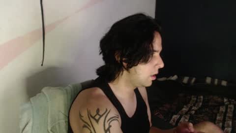 Snapshot of oliver_laid_2023 chatting on 17, 12, 2024 oliver_laid_2023 online show from 17, 12, 2024