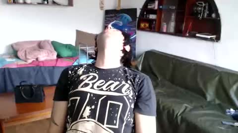 oliver_laid_2023 online show from 18, 11, 2025