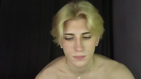 Snapshot of oliver_star_boy chatting on 9, 5, 2026 oliver online show from 9, 5, 2026