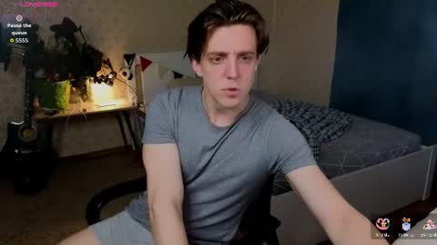 Oliver Evans online show from 4, 8, 2026