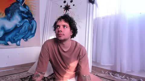 Snapshot of oliver_usher chatting on 2, 2, 2025 Mr Blue Sky online show from 2, 2, 2025