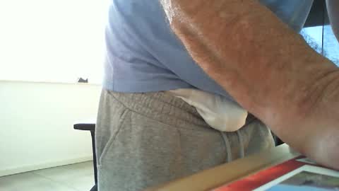 Snapshot of oliverblue88560938 chatting on 27, 11, 2025 Rene online show from 27, 11, 2025