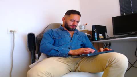 oliver online show from 20, 12, 2025