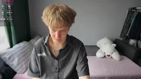 Snapshot of olivertasty chatting on 12, 5, 2026 oliver online show from 12, 5, 2026