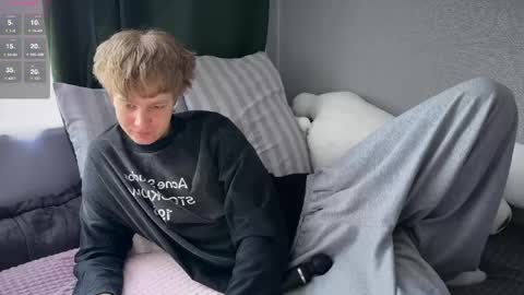 Snapshot of olivertasty chatting on 14, 5, 2026 oliver online show from 14, 5, 2026