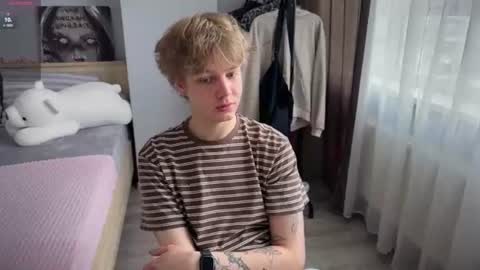 Snapshot of olivertasty chatting on 10, 6, 2026 oliver online show from 10, 6, 2026
