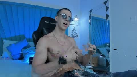 oliverthompson_01 online show from 17, 4, 2026