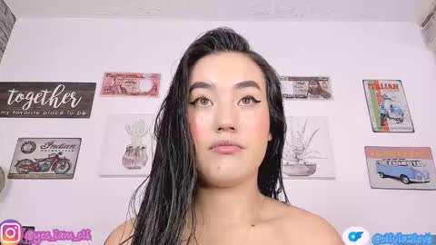 Snapshot of olivia22love chatting on 30, 9, 2025 ..................................... 500 am- 1200 pm GMT-5 online show from 30, 9, 2025