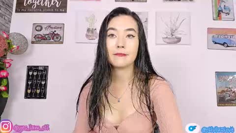 Snapshot of olivia22love chatting on 16, 10, 2025 ..................................... 500 am- 1200 pm GMT-5 online show from 16, 10, 2025