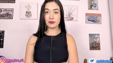 Snapshot of olivia22love chatting on 31, 10, 2025 ..................................... 500 am- 1200 pm GMT-5 online show from 31, 10, 2025