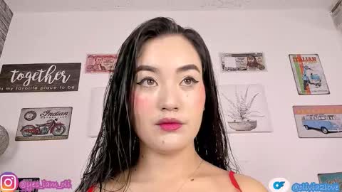 Snapshot of olivia22love chatting on 6, 11, 2025 ..................................... 500 am- 1200 pm GMT-5 online show from 6, 11, 2025