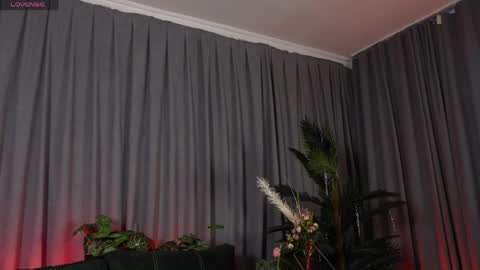 Snapshot of olivia_devis chatting on 16, 5, 2026 SaraConor online show from 16, 5, 2026