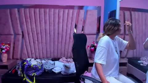 Snapshot of olivia_fox69 chatting on 16, 1, 2025 OLIVIA online show from 16, 1, 2025