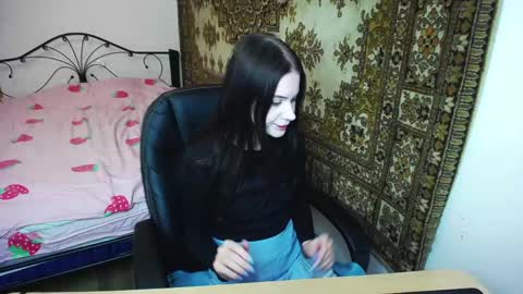olivia_graceee online show from 13, 5, 2026