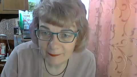 Snapshot of olivia_mia25 chatting on 6, 4, 2026 Olivia Mia online show from 6, 4, 2026