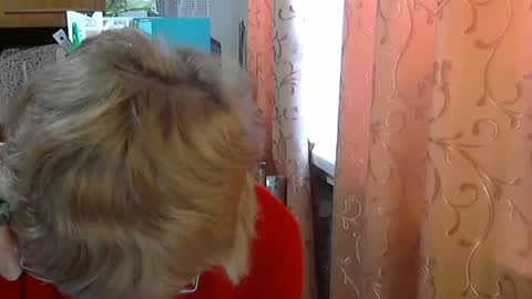 Snapshot of olivia_mia25 chatting on 10, 4, 2026 Olivia Mia online show from 10, 4, 2026