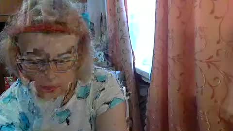 Olivia Mia online show from 10, 6, 2026