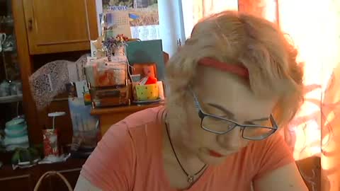 Olivia Mia online show from 14, 6, 2026