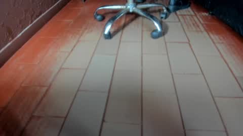   online show from 13, 1, 2025