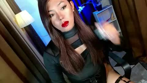 Miss OLIVIA online show from 1, 12, 2025