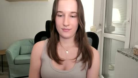 Oliwiaa2004 online show from 16, 12, 2024