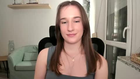 Oliwiaa2004 online show from 11, 3, 2025