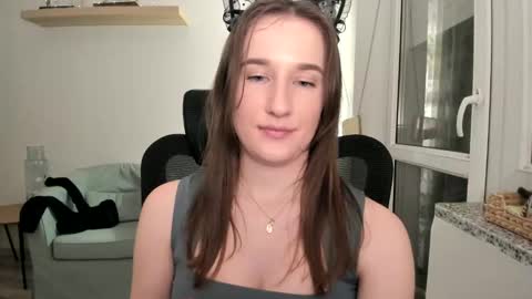 Oliwiaa2004 online show from 11, 3, 2025