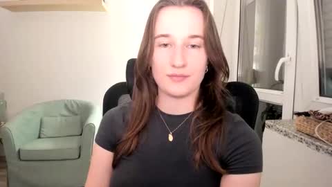 Oliwiaa2004 online show from 10, 9, 2025