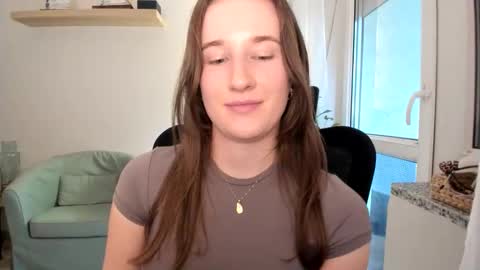 Oliwiaa2004 online show from 19, 9, 2025