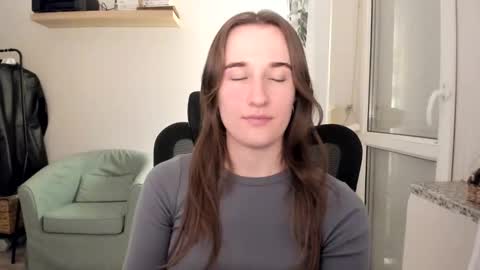 Oliwiaa2004 online show from 23, 11, 2025