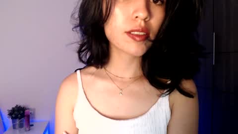 oliviaaa__ online show from 18, 2, 2025