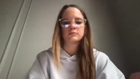 Snapshot of oliviaaraee chatting on 5, 2, 2026 oliviaaraee online show from 5, 2, 2026