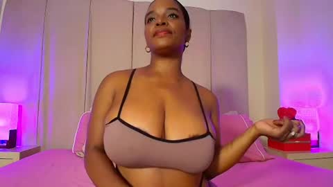 Snapshot of oliviabeneett chatting on 6, 7, 2026 My name is olivia but can you call me Oli online show from 6, 7, 2026