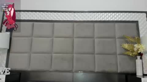 Olivia Burning online show from 15, 10, 2025