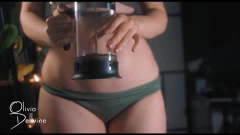 Olivia online show from 12, 10, 2025