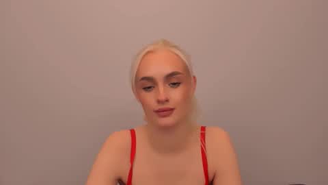 oliviaBeauty online show from 17, 12, 2025