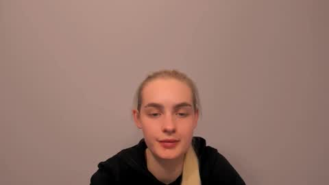 oliviaBeauty online show from 26, 2, 2026