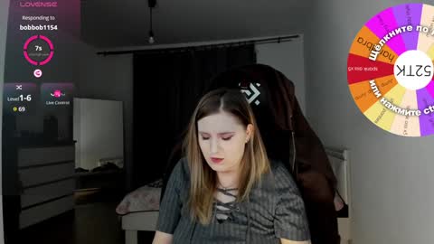 Snapshot of oliviamunk chatting on 13, 1, 2025 . online show from 13, 1, 2025