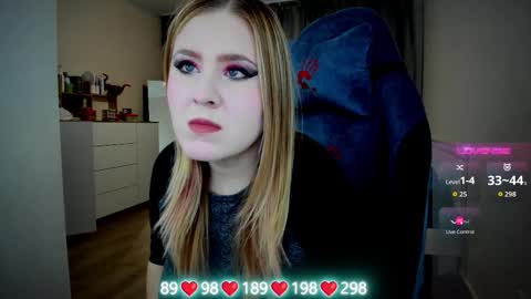 Snapshot of oliviamunk chatting on 10, 10, 2025 . online show from 10, 10, 2025