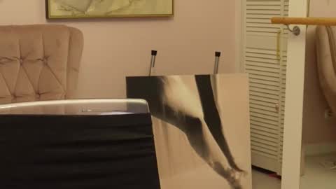 OliviaSway online show from 4, 3, 2025