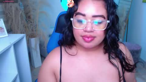 Snapshot of oliviia_cute chatting on 14, 10, 2025 oliviia_cute online show from 14, 10, 2025