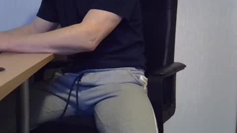 Snapshot of ollo2023 chatting on 17, 1, 2025 Edwin online show from 17, 1, 2025