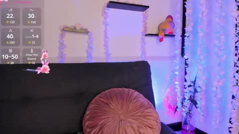 Violette online show from 3, 2, 2025