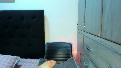 Snapshot of on_tefa chatting on 8, 7, 2026 Violette online show from 8, 7, 2026