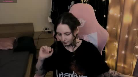 on_yxxx online show from 14, 11, 2025