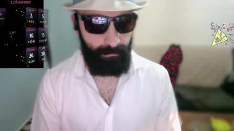 Snapshot of ona_nisme chatting on 1, 12, 2025 ona nisme online show from 1, 12, 2025