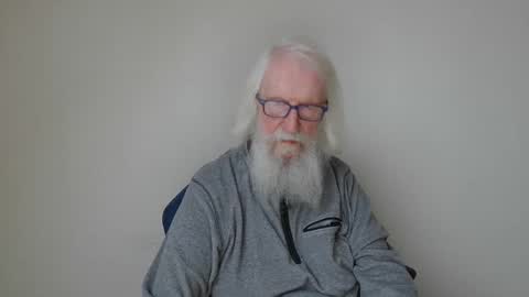 Snapshot of onanister chatting on 27, 12, 2024 Somewhere over the rainbow online show from 27, 12, 2024