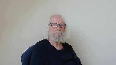 Snapshot of onanister chatting on 1, 1, 2025 Somewhere over the rainbow online show from 1, 1, 2025