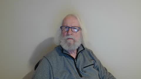 Snapshot of onanister chatting on 2, 1, 2025 Somewhere over the rainbow online show from 2, 1, 2025